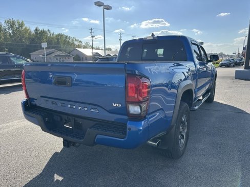 Used 2018 Toyota Tacoma TRD Off-Road image 15