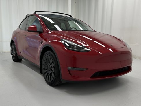 Used 2023 Tesla Model Y Long Range image 2