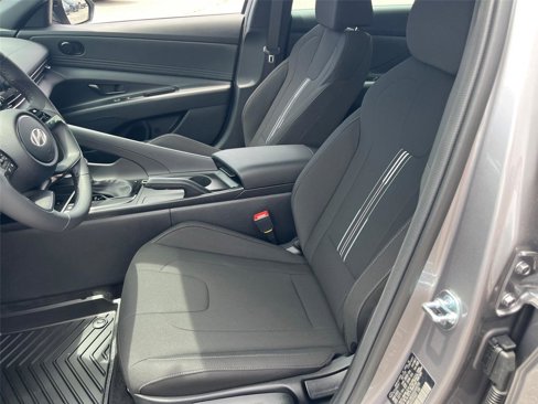 New 2025 Hyundai Elantra Sport image 15