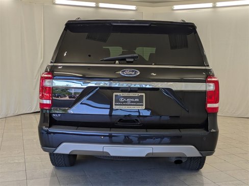 Used 2020 Ford Expedition XLT image 8