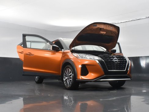Used 2023 Nissan Kicks SV image 28