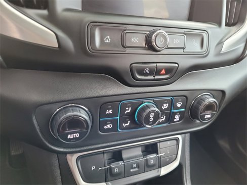 Used 2022 GMC Terrain SLE w/ Driver Convenience Package image 16