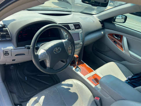 Used 2011 Toyota Camry XLE image 5