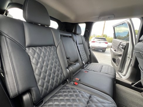 Used 2024 Mitsubishi Outlander SEL image 6