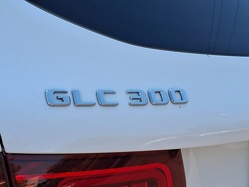 Used 2022 Mercedes-Benz GLC 300 4MATIC image 29