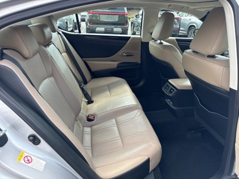 Used 2019 Lexus ES 350 Luxury image 14