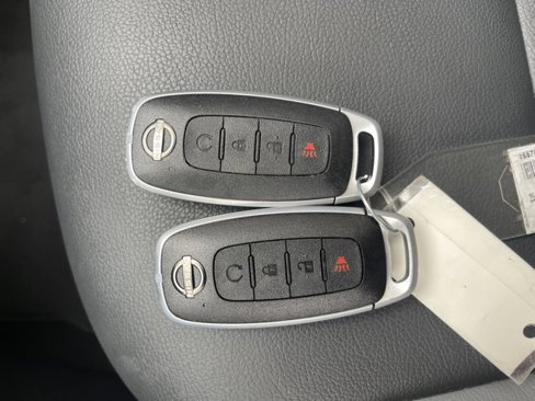Used 2023 Nissan Kicks SR image 29