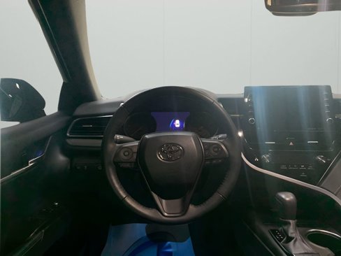 Used 2023 Toyota Camry XSE image 19