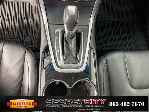 Used 2016 Ford Edge Titanium image 26