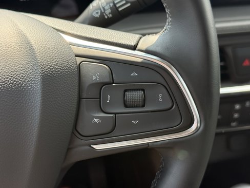 Used 2024 Buick Encore GX Sport Touring image 17