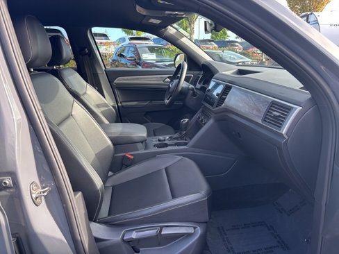 Used 2020 Volkswagen Atlas Cross Sport SE image 8
