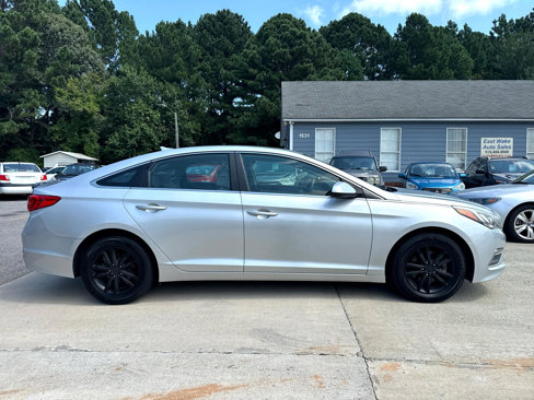 Used 2015 Hyundai Sonata SE image 5