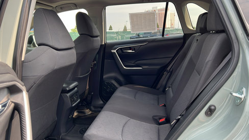 Used 2019 Toyota RAV4 XLE w/ Carpet Mat Package image 13