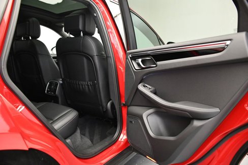 Certified 2025 Porsche Macan Turbo image 56