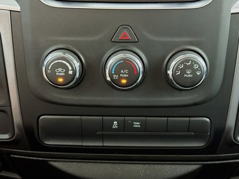 Used 2021 RAM 1500 Classic SLT image 15