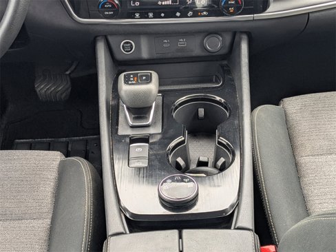 Used 2022 Nissan Rogue SV image 20