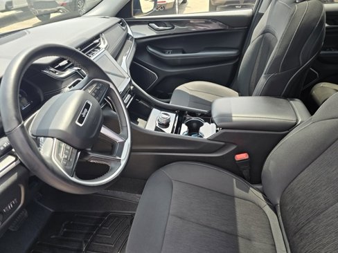 Used 2022 Jeep Grand Cherokee L Laredo w/ Luxury Tech Group I image 22