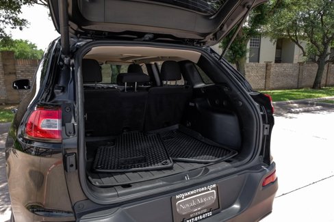 Used 2017 Jeep Cherokee Latitude w/ Comfort/Convenience Group image 63