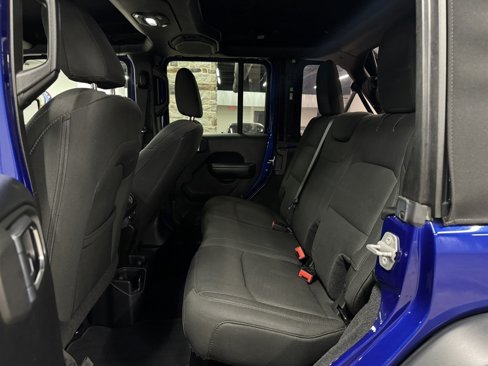 Used 2018 Jeep Wrangler Unlimited Sport S image 24