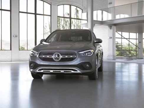 Certified 2021 Mercedes-Benz GLA 250 4MATIC image 43