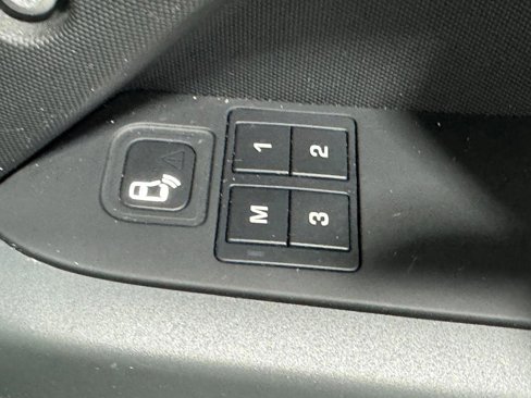 Certified 2021 Land Rover Defender 110 X-Dynamic HSE image 24