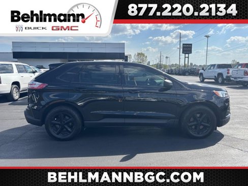 Used 2020 Ford Edge SE image 1