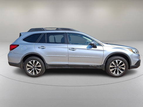Used 2016 Subaru Outback 2.5i Limited image 12