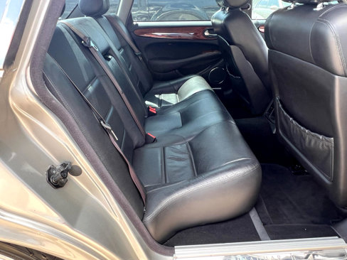 Used 1999 Jaguar XJ8 image 25
