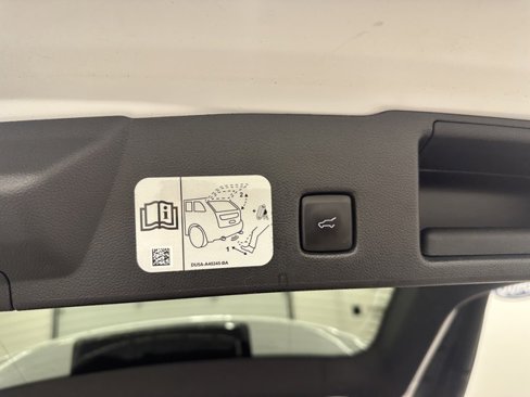 Used 2020 Ford Escape SEL image 16
