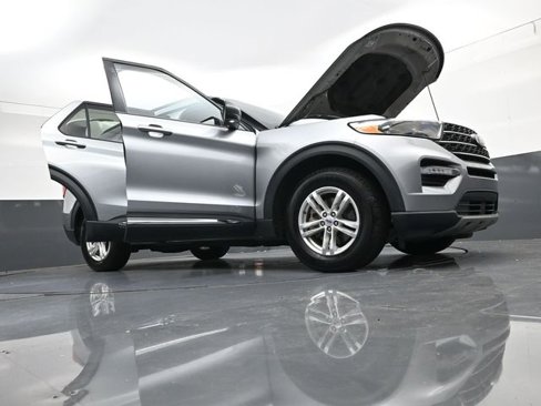 Used 2023 Ford Explorer XLT w/ Equipment Group 202A image 43