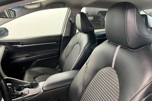 Used 2019 Toyota Camry SE image 17