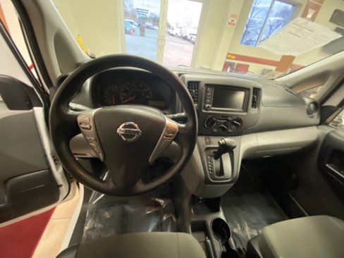 Used 2020 Nissan NV200 SV image 15
