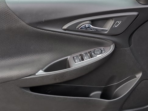 Used 2023 Chevrolet Malibu LT w/ Driver Confidence Package image 8