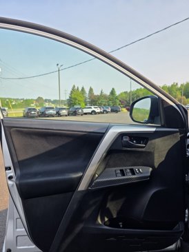 Used 2015 Toyota RAV4 LE image 8