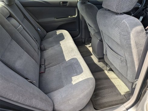 Used 2004 Toyota Camry LE image 22