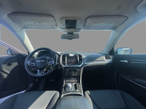 Used 2019 Chrysler 300 Touring w/ Chrome Appearance Package image 19