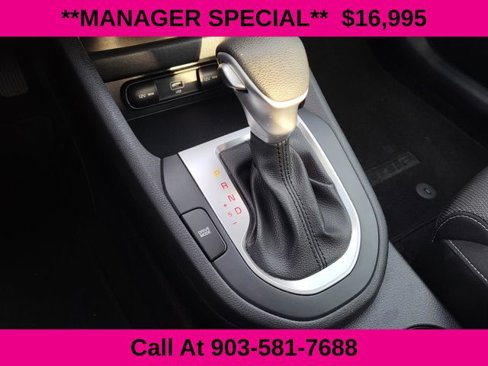 Used 2023 Kia Forte LXS image 29