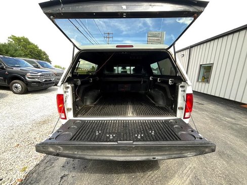 Used 2015 RAM 1500 SLT image 9
