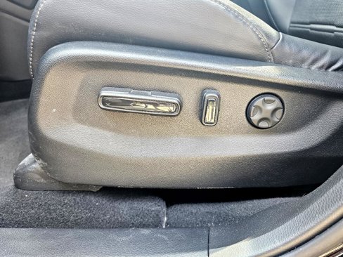 Used 2017 Honda CR-V Touring image 32