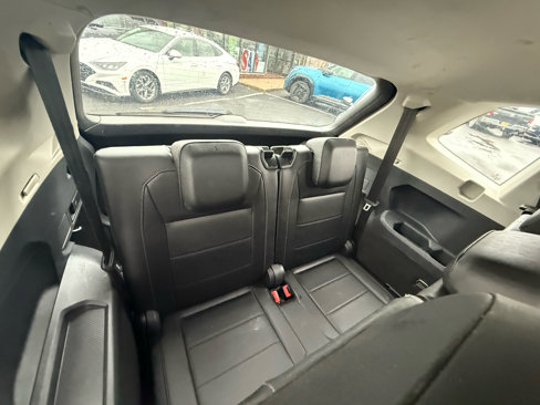 Used 2019 Volkswagen Tiguan SE w/ Panoramic Sunroof Package image 14