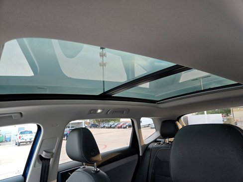 New 2024 Volkswagen Taos SE image 18