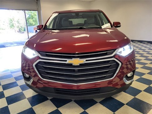 Used 2019 Chevrolet Traverse LT image 2
