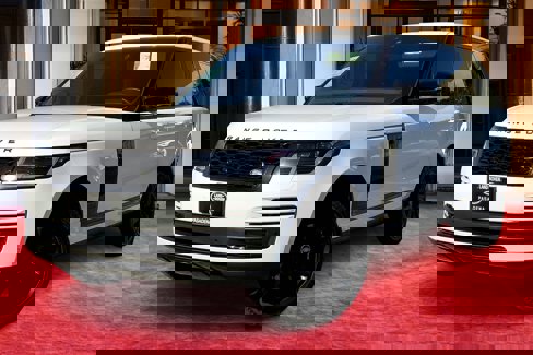 Used 2020 Land Rover Range Rover HSE image 1