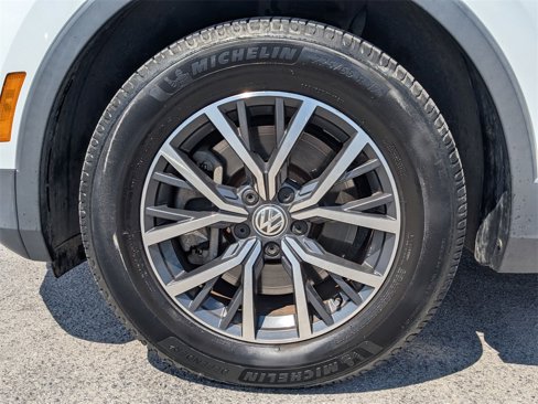 Used 2019 Volkswagen Tiguan S image 22