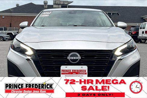 Used 2023 Nissan Altima 2.5 SV image 2