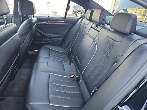 Used 2022 BMW 530i xDrive w/ Executive Package image 14