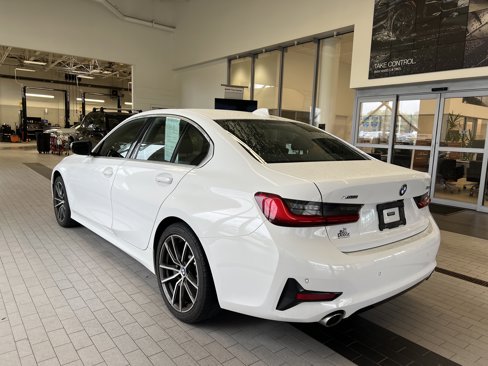 Used 2021 BMW 330i xDrive Sedan w/ Convenience Package image 7