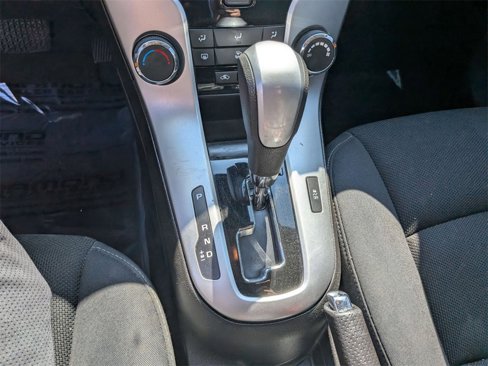 Used 2016 Chevrolet Cruze LT image 18