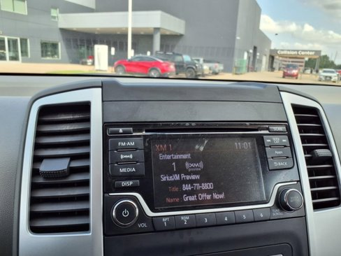 Used 2015 Nissan Frontier SV image 5