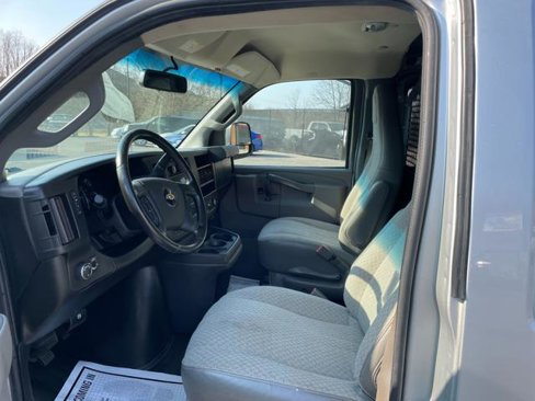 Used 2021 Chevrolet Express 2500 w/ Driver Convenience Package image 15